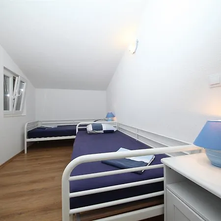Apartments Plana, Zaostrog