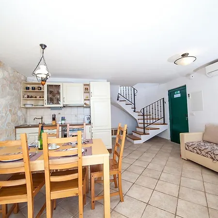 Apartments Plana, Zaostrog Zaostrog