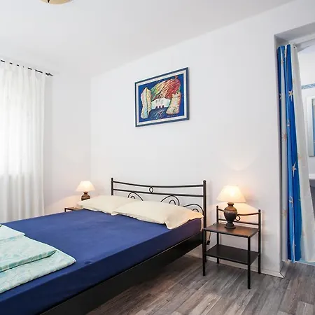 Plana, Apartament *